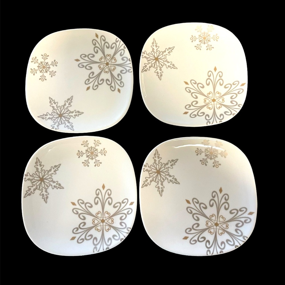 Joshua Maxwell Holiday appetizer plates set of four